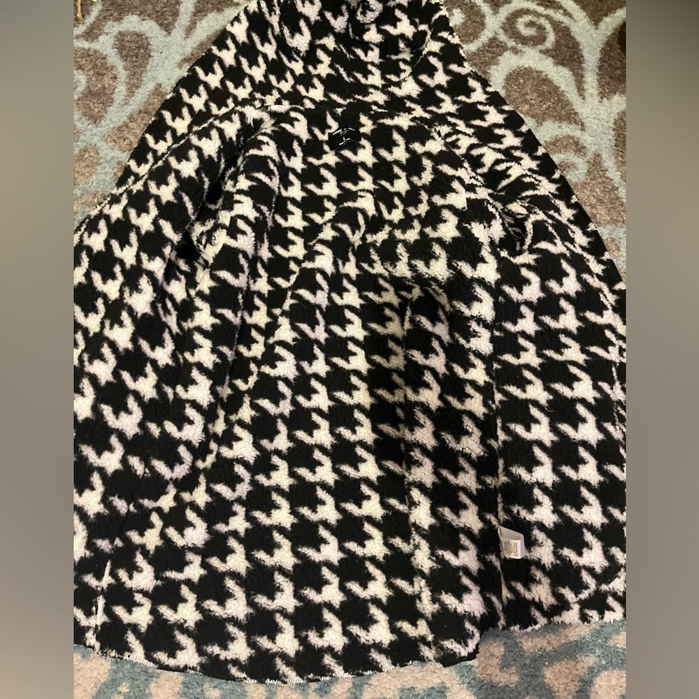 Sherpa houndstooth jacket